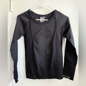 White Fox Boutique Activewear Black Long Sleeve Compression Top, Size Med/Large